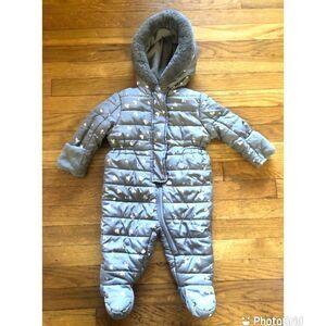 Tahari Snow Suit Bunting Gray Foil Heart Baby 6-9M